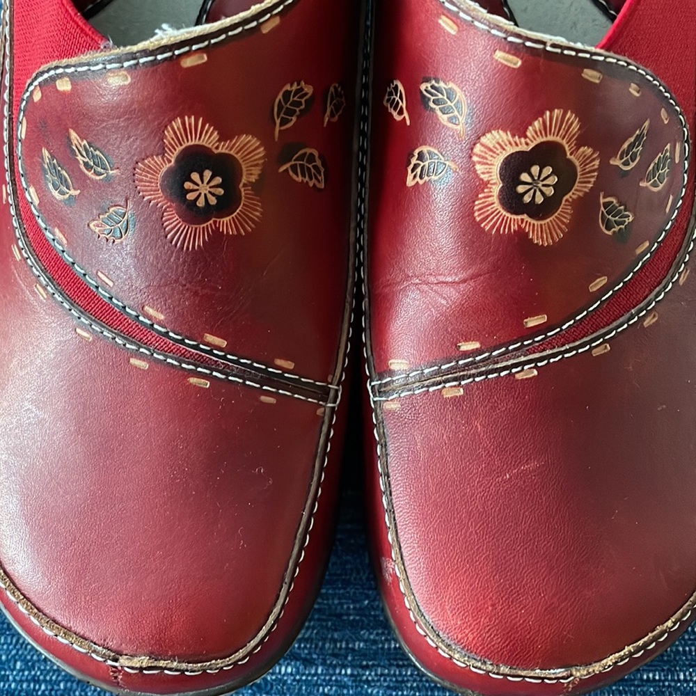 L’artiste Burbank Clog By Spring Step. - image 7